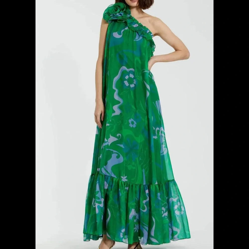 NWT Mac Duggal One-Shoulder Rose Ruffle Maxi Dress, Size 8